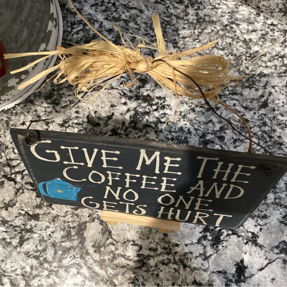 Vintage - Real Wood Sign “Give Me The Coffee And No One Gets Hurt” - Cute - Picture 5 of 9